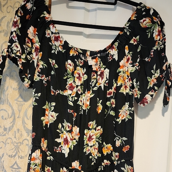 Xhilaration Black Floral Jumpsuit - Picture 3 of 6